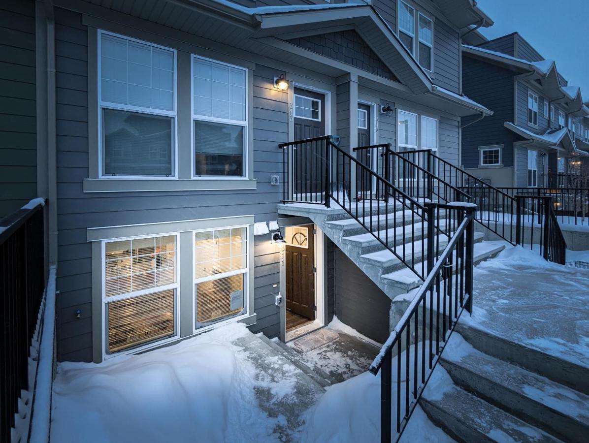 Globalstay New Apartments In Cranbrook Free Street Parking YYC Esterno foto