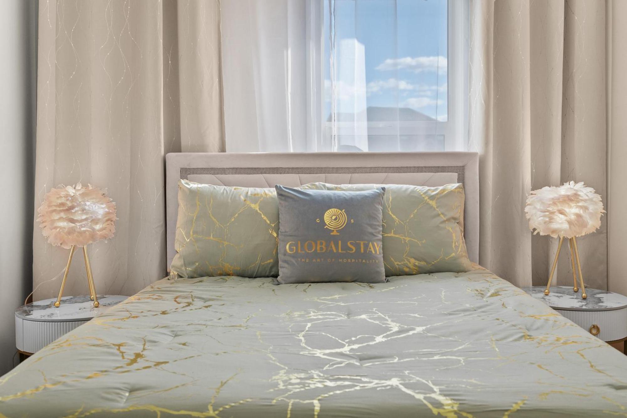 Globalstay New Apartments In Cranbrook Free Street Parking YYC Esterno foto