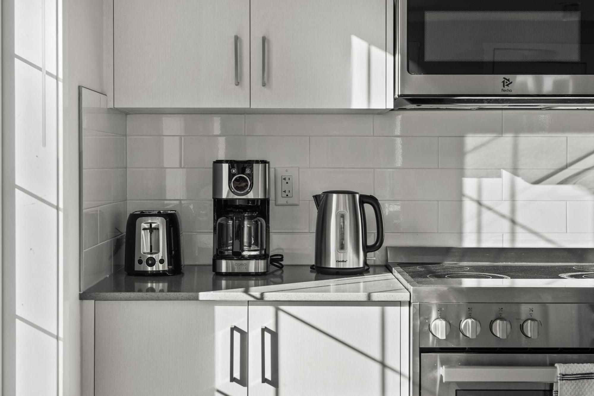 Globalstay New Apartments In Cranbrook Free Street Parking YYC Esterno foto