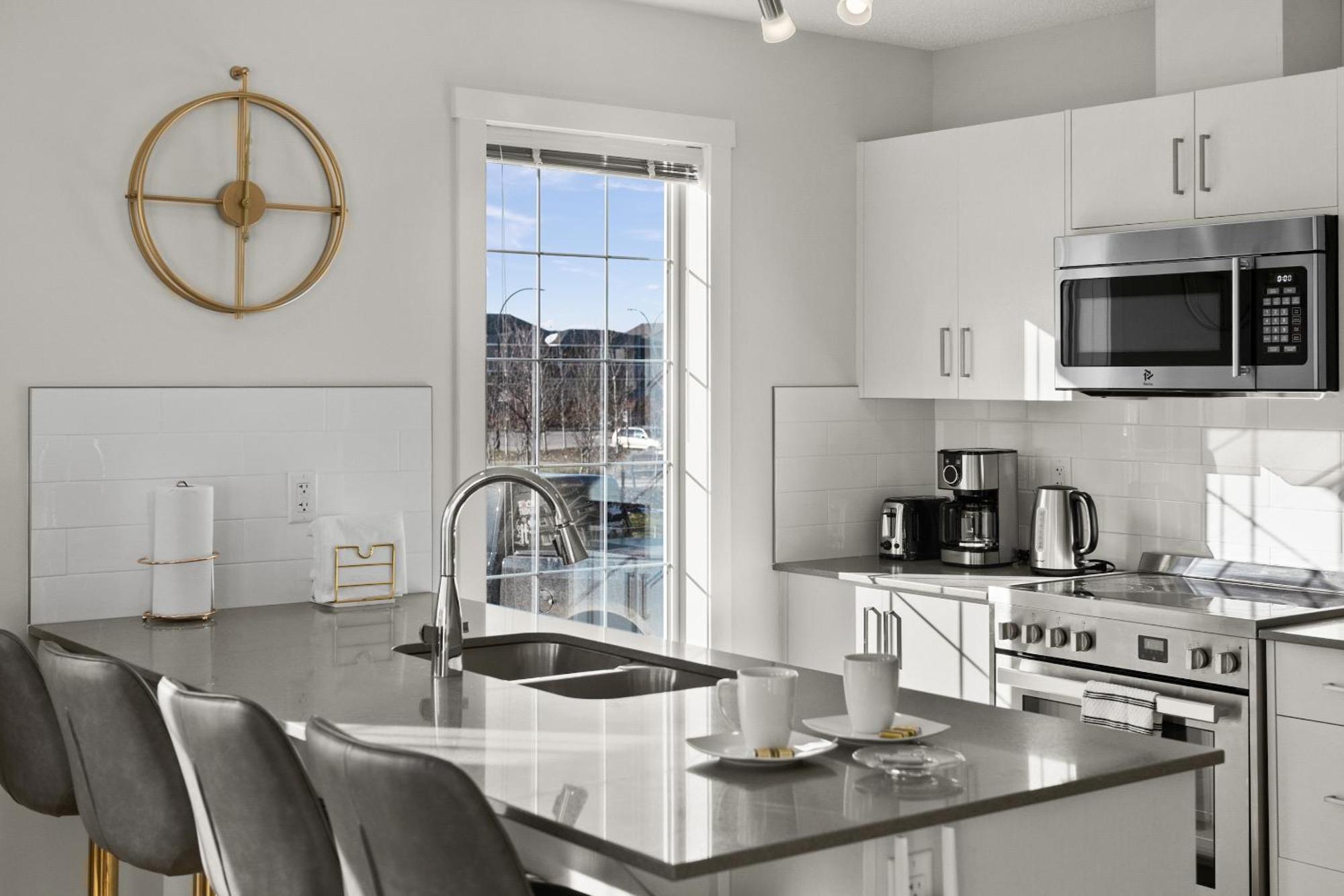 Globalstay New Apartments In Cranbrook Free Street Parking YYC Esterno foto