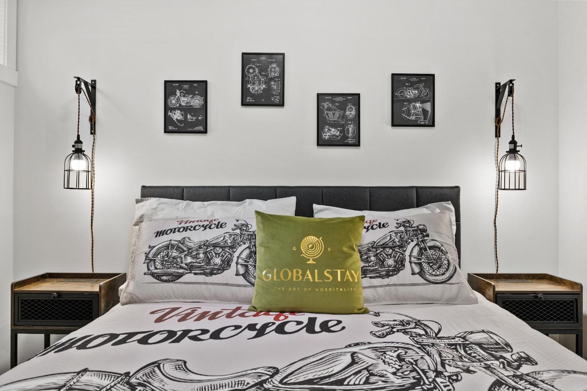 Globalstay New Apartments In Cranbrook Free Street Parking YYC Esterno foto